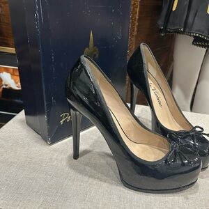 Pour La Victoire Black Patent Leather Heels